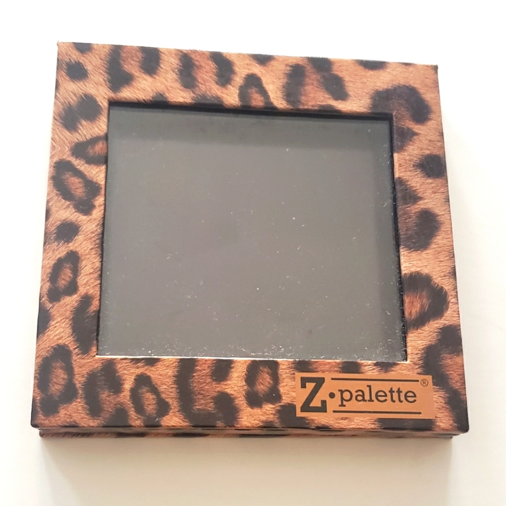 Zpalette empty leopard magnetic palette